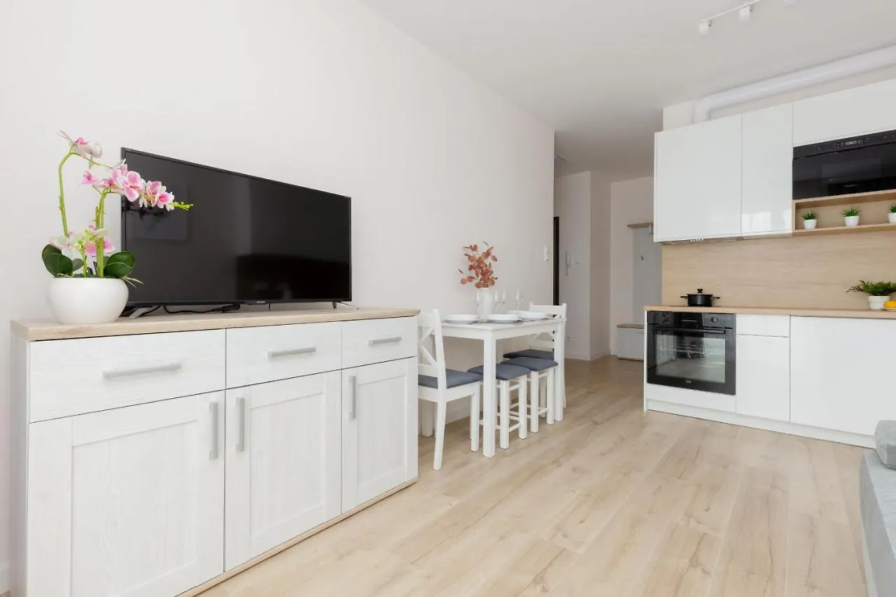 Cozy Apartment Lopuszanska By Noclegi Renters Varsovia